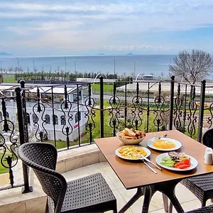 ** Otel Saruhan Türkiye