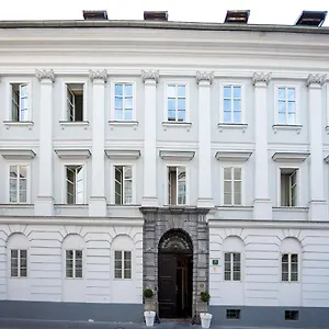 Antiq Palace - Historic Of Europe Lubiana
